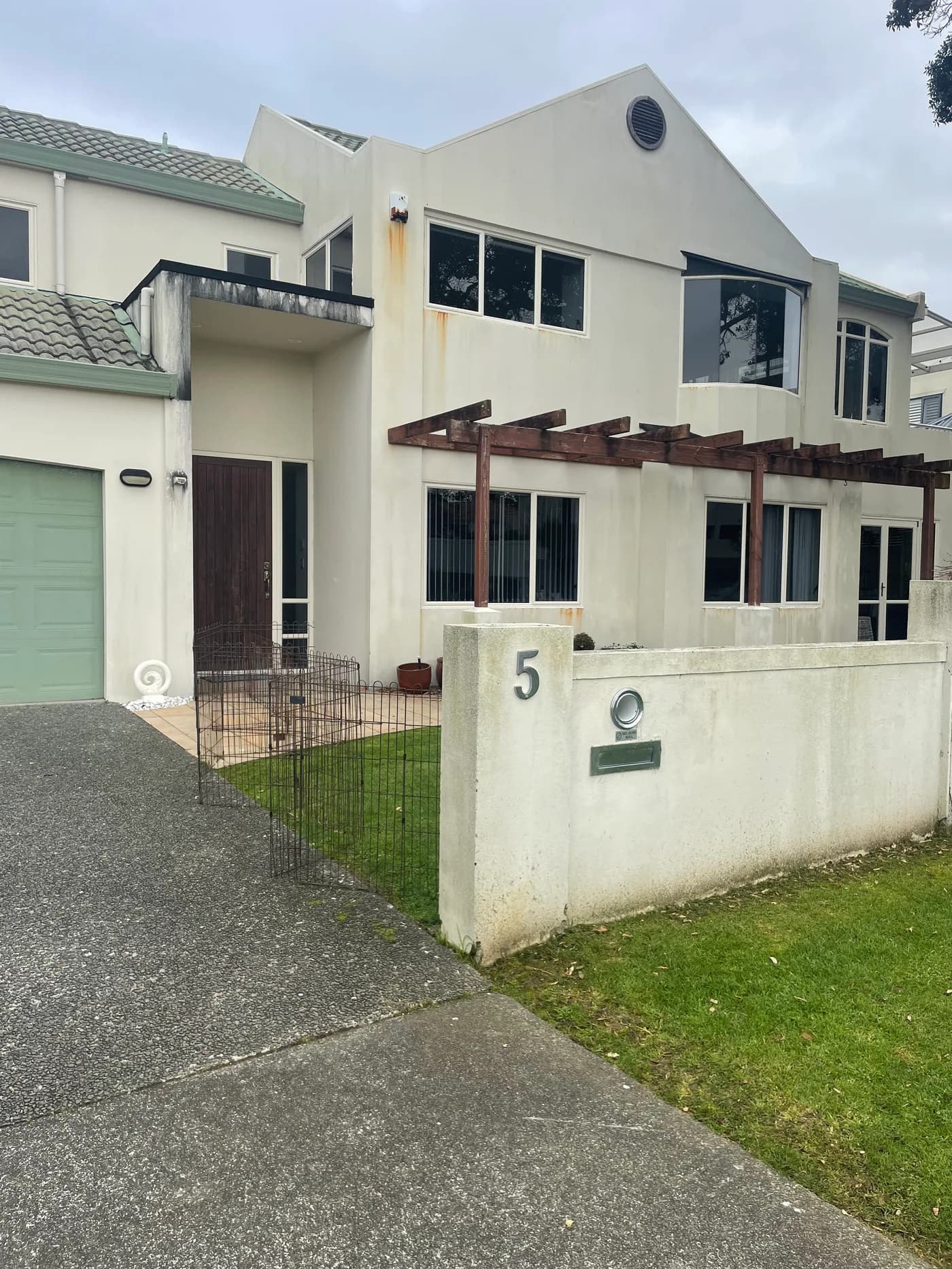 Auckland home exterior before Shoreline house washing